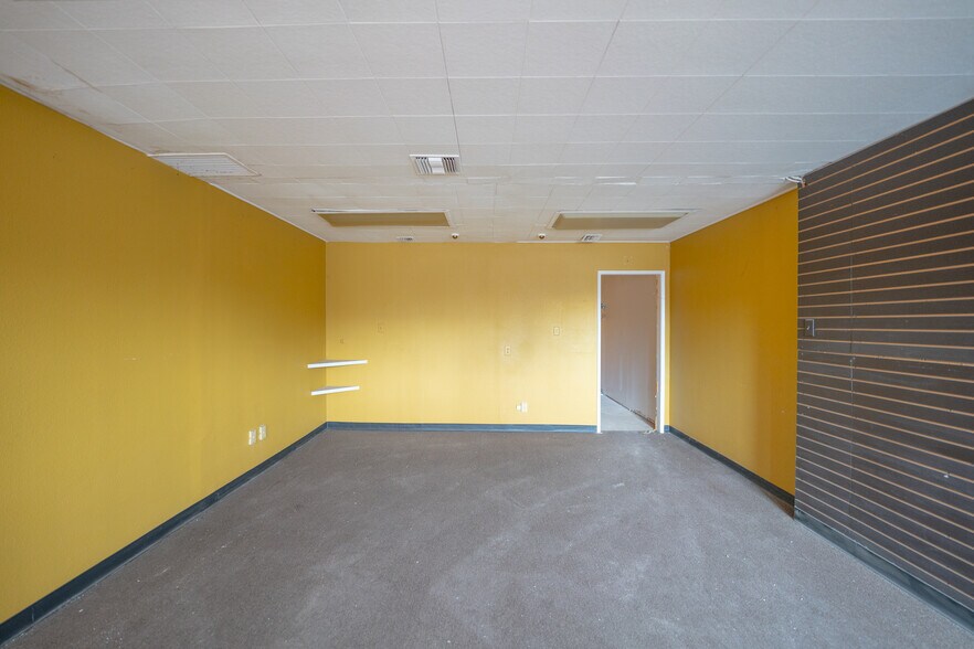 More Photos Of 14104-14108 Pioneer Blvd, Norwalk Storefront For Sale