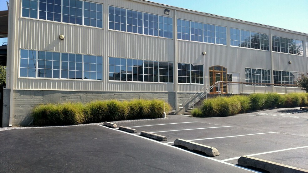 More Photos Of 222 Severn Ave, Annapolis Unknown For Lease