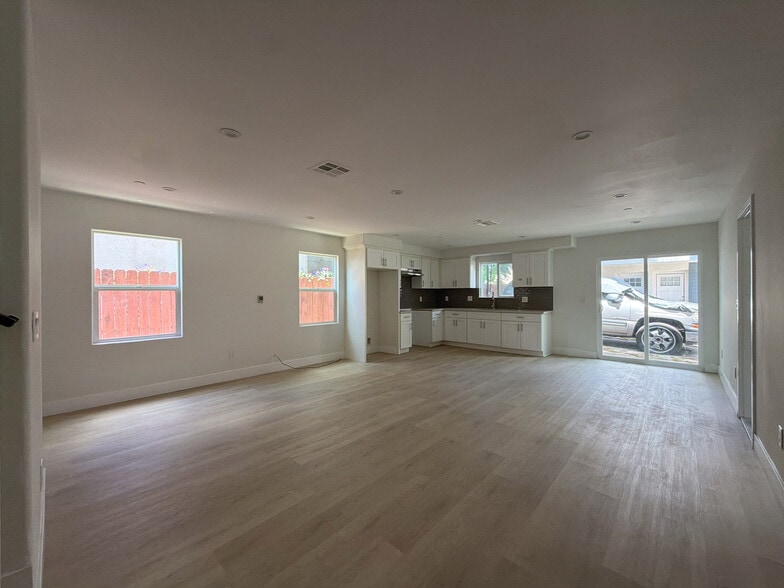 More Photos Of 645 W 97th St, Los Angeles Apartments For Sale