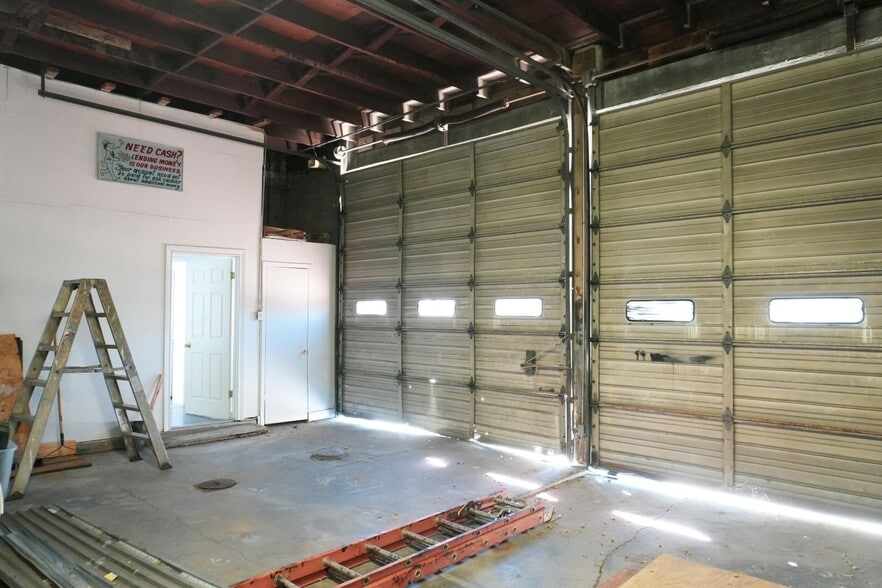 More Photos Of 1531 S Port Ave, Corpus Christi Office For Sale