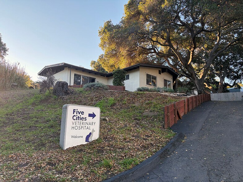 More Photos Of 1577 El Camino Real, Arroyo Grande Office For Sale
