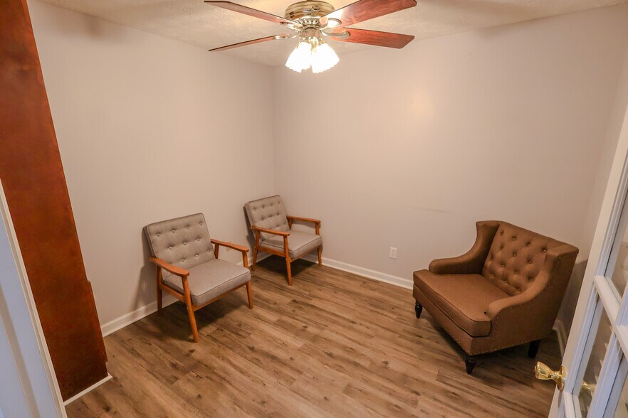 More Photos Of 2212 Hope Mills Rd, Fayetteville Office For Sale