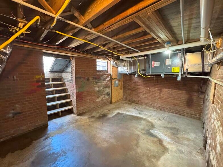 More Photos Of 308 W Poinsett St, Greer Office Residential For Sale