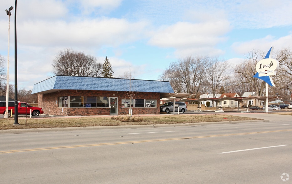 Primary Photo Of 5152 S Beech Daly St, Dearborn Heights Fast Food For Lease