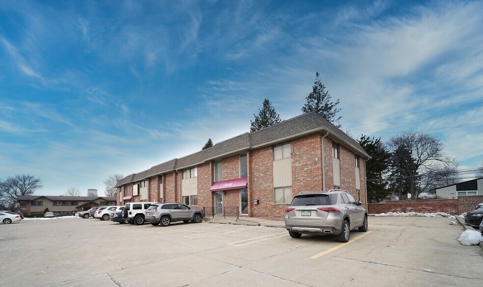 More Photos Of 18600 W 10 Mile Rd, Southfield Office For Sale