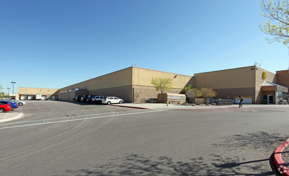 More Photos Of 301 San Mateo Blvd SE, Albuquerque Freestanding For Sale