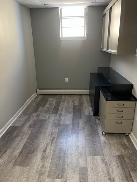 More Photos Of 642 E Chester Pike, Ridley Park Medical For Sale