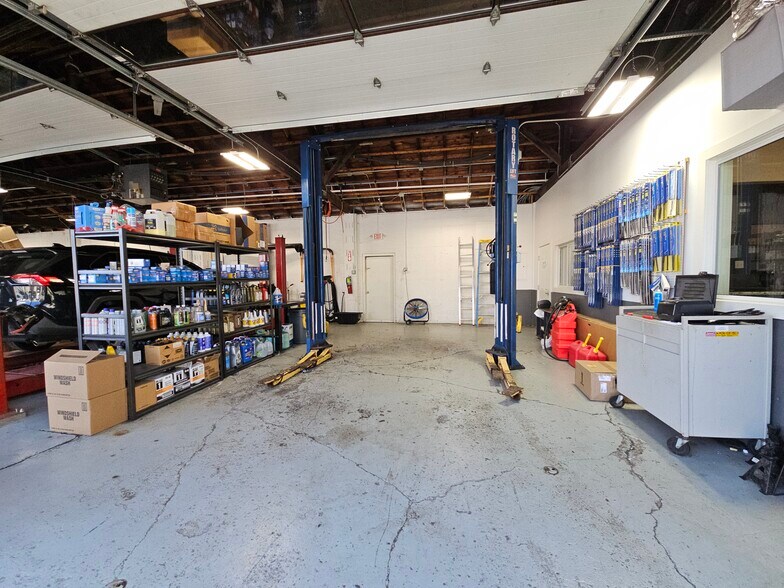 More Photos Of 56 Forester Ave, Warwick Auto Repair For Sale