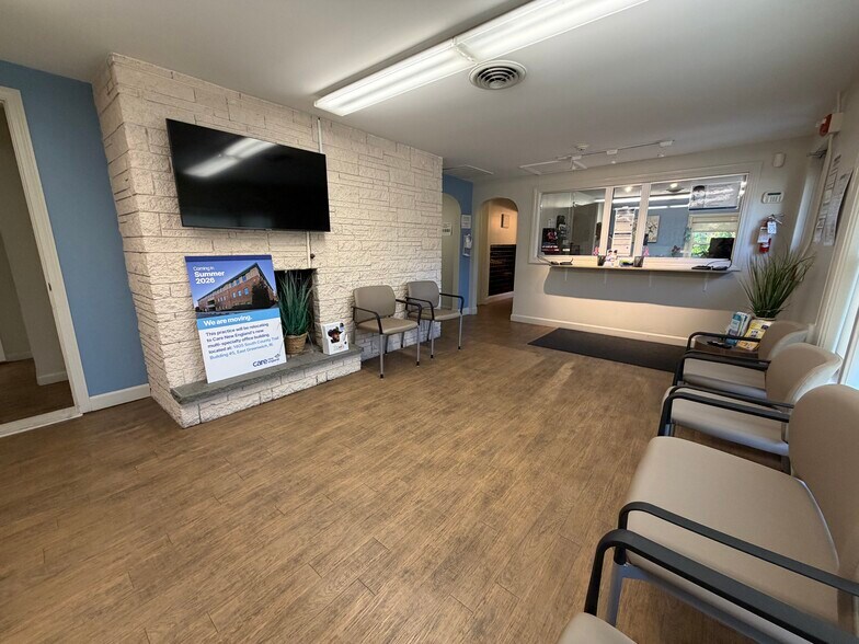 More Photos Of 688 Frenchtown Rd, East Greenwich Office For Sale