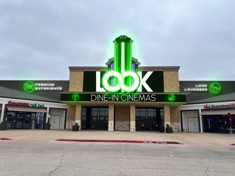 More Photos Of 2200-2404 Airport Fwy, Bedford Freestanding For Lease