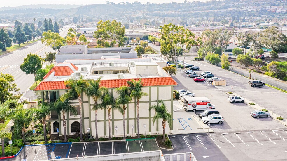 More Photos Of 23717 Hawthorne Blvd, Torrance Office For Lease
