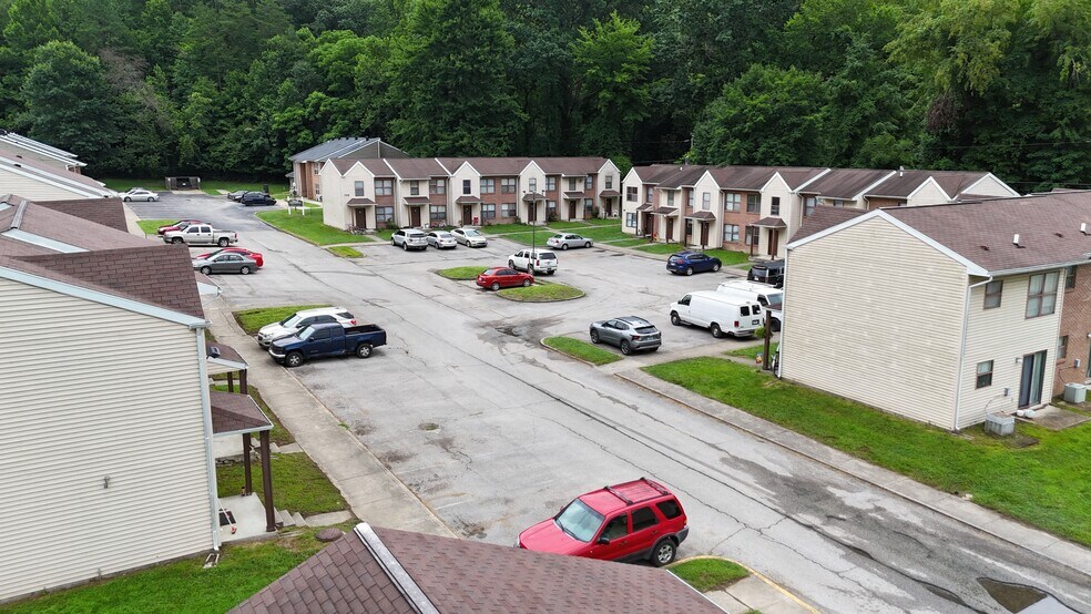 More Photos Of 77 Quail Holw, Inez Apartments For Sale