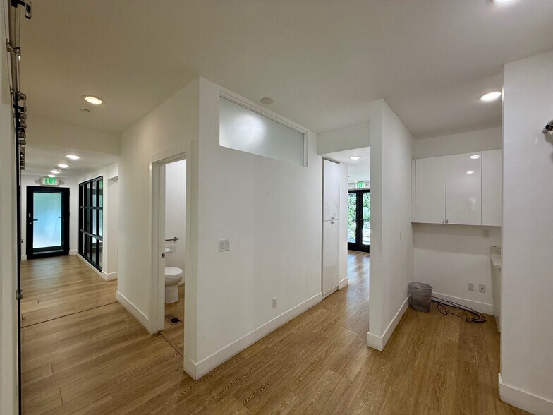 More Photos Of 214 Village Blvd, Incline Village Storefront Retail Residential For Lease