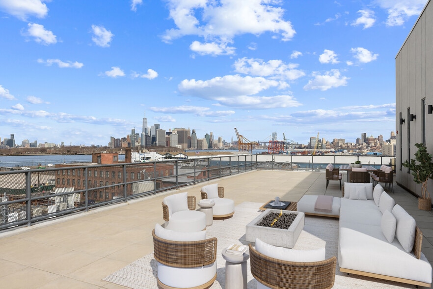 More Photos Of 160 Dikeman St, Brooklyn Office For Sale