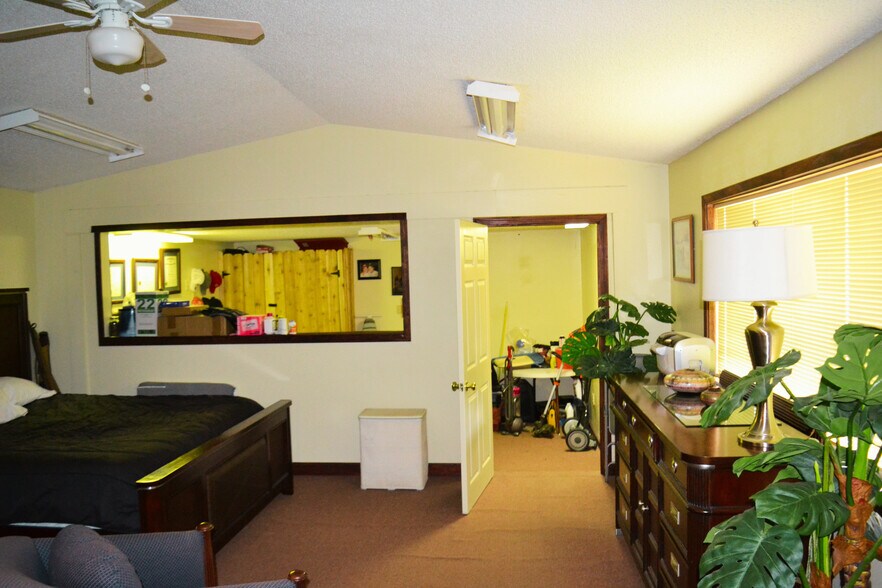 More Photos Of 10400 Shannon Hills Dr, Mabelvale Bank For Sale