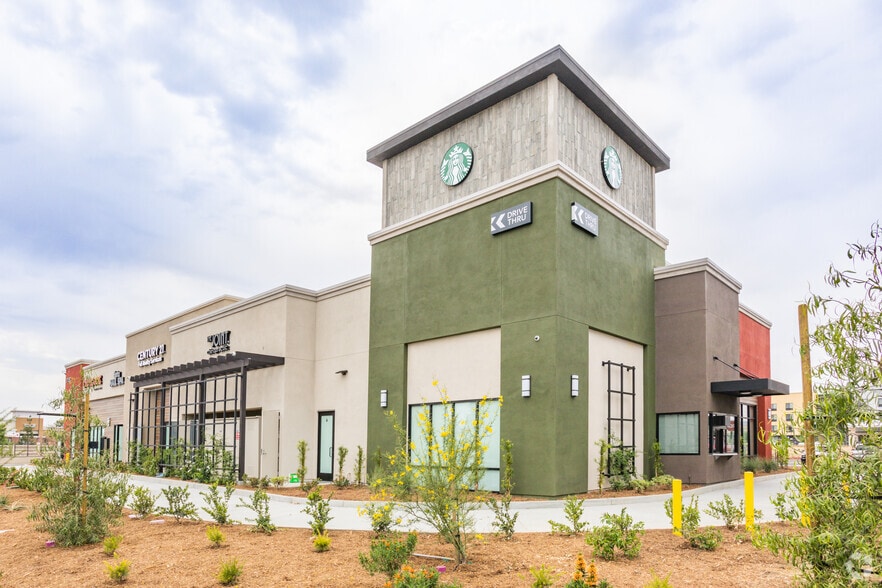 More Photos Of 27559 Newport Rd, Menifee Storefront For Lease