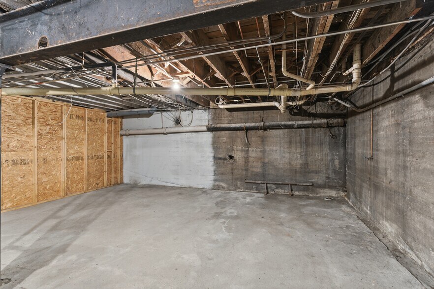 More Photos Of 218 Minnesota Ave NW, Bemidji Medical For Sale