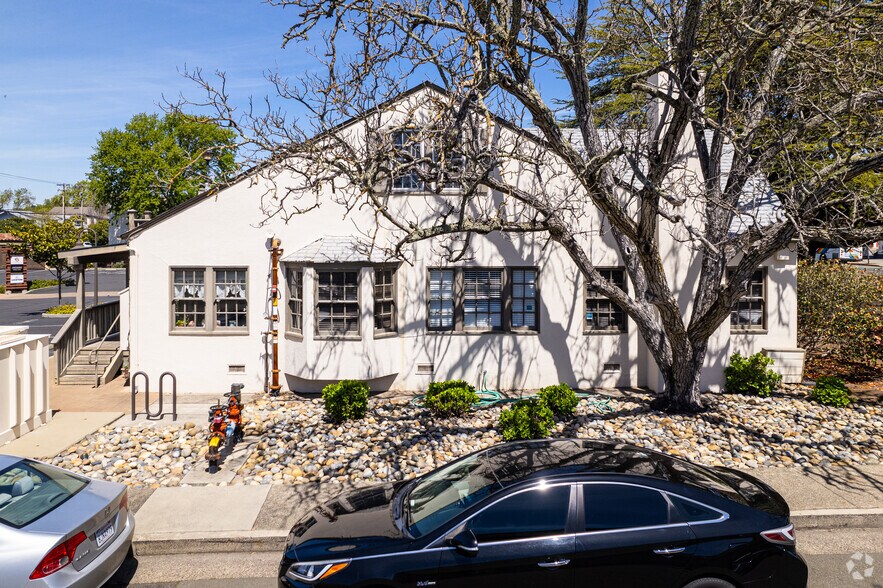More Photos Of 645-651 Broadway, Sonoma Office For Lease