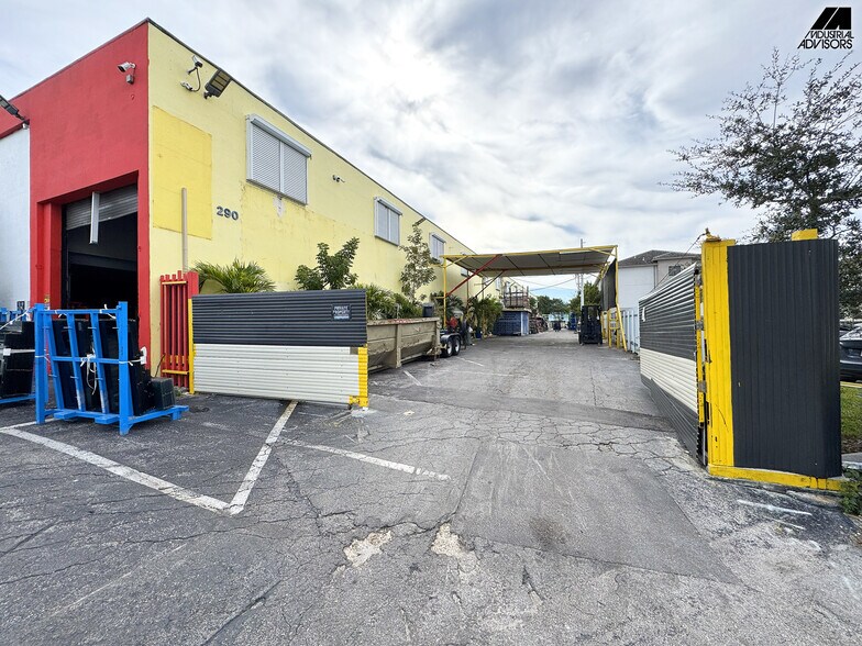 More Photos Of 290 W 78th Rd, Hialeah Warehouse For Sale