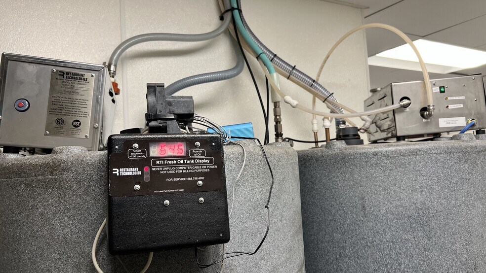 More Photos Of 1107 NW 32nd St, Newcastle Restaurant For Sale