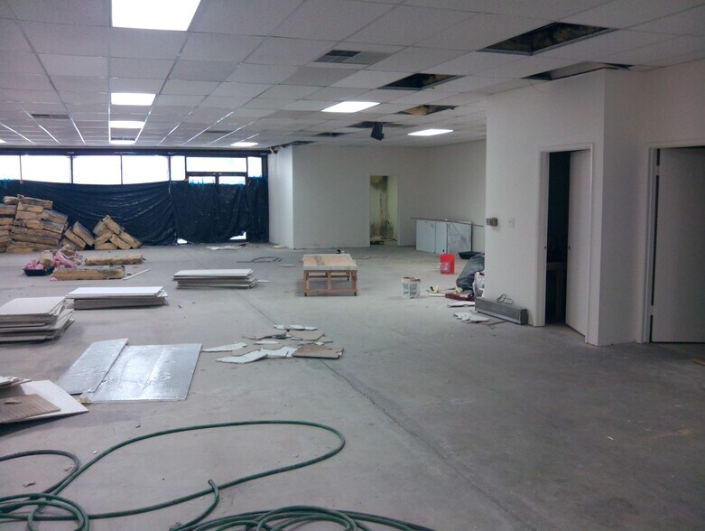 More Photos Of 112 E Market St, Stockton Storefront For Sale