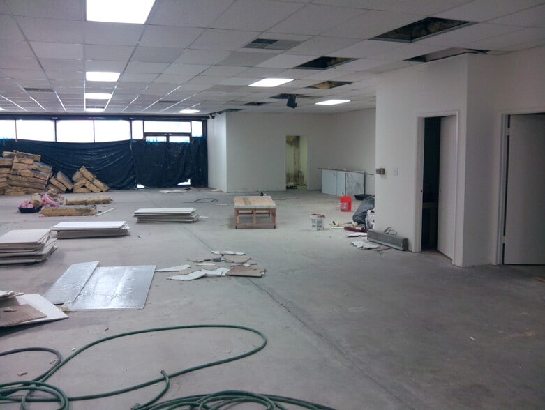 More Photos Of 112 E Market St, Stockton Storefront For Sale