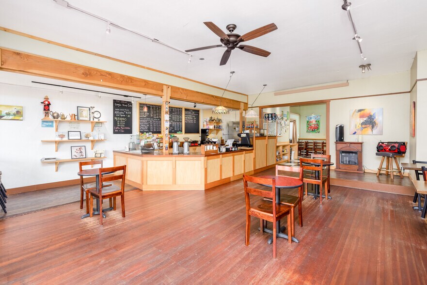 More Photos Of 128 W 1st St, Port Angeles General Retail For Sale