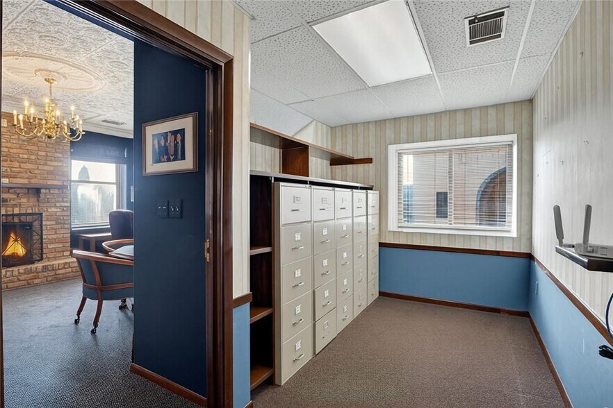 More Photos Of 29 E Beau St, Washington Medical For Sale