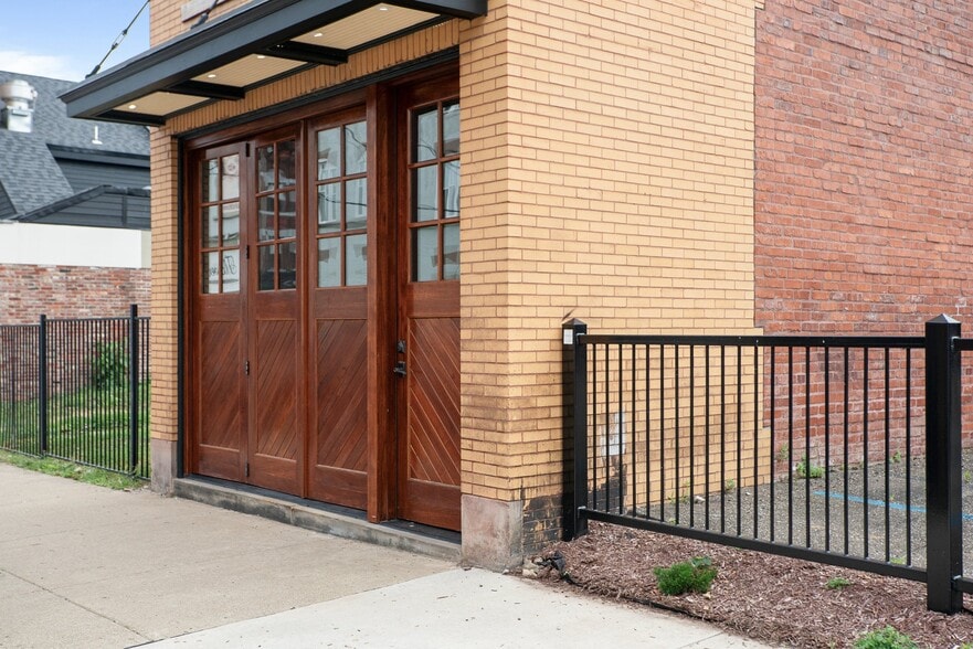 More Photos Of 711 James St, Pittsburgh Storefront Retail Residential For Sale