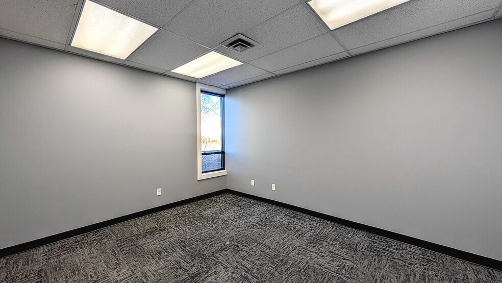 More Photos Of 528 N Main St, Logan Office For Lease