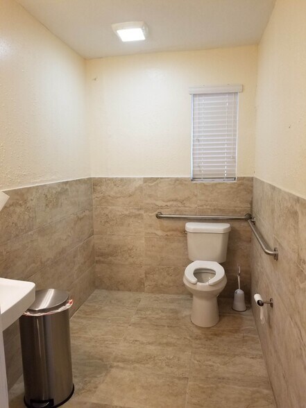 More Photos Of 17101 NE 6th Ave, North Miami Beach Coworking Space