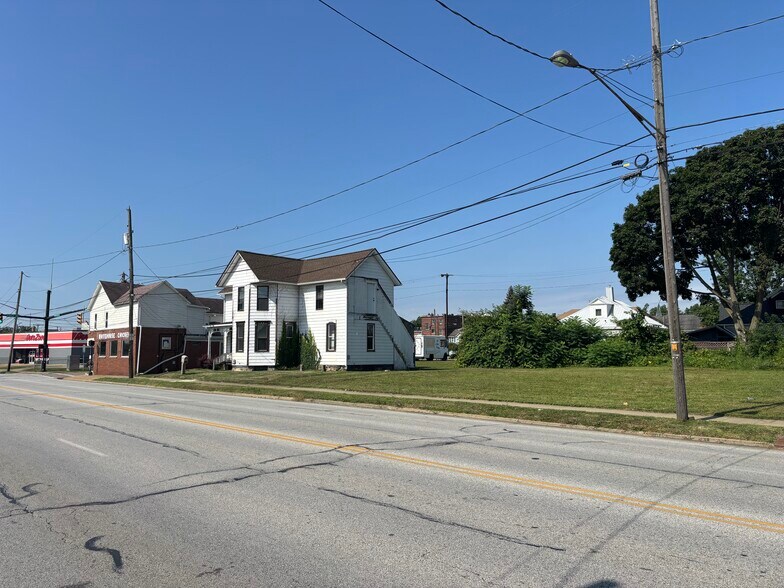 More Photos Of 180 Wooster Rd N, Barberton Restaurant For Sale