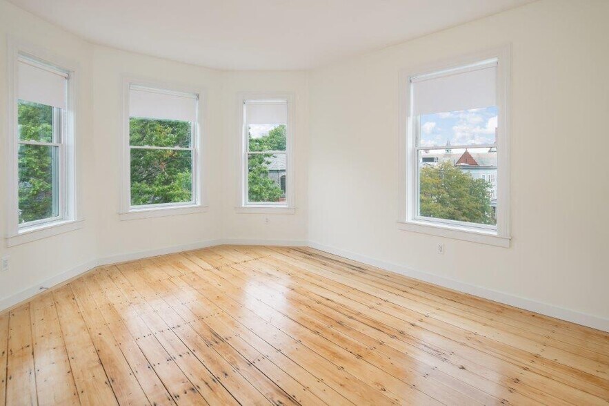 More Photos Of 24 Magazine St, Cambridge Apartments For Sale