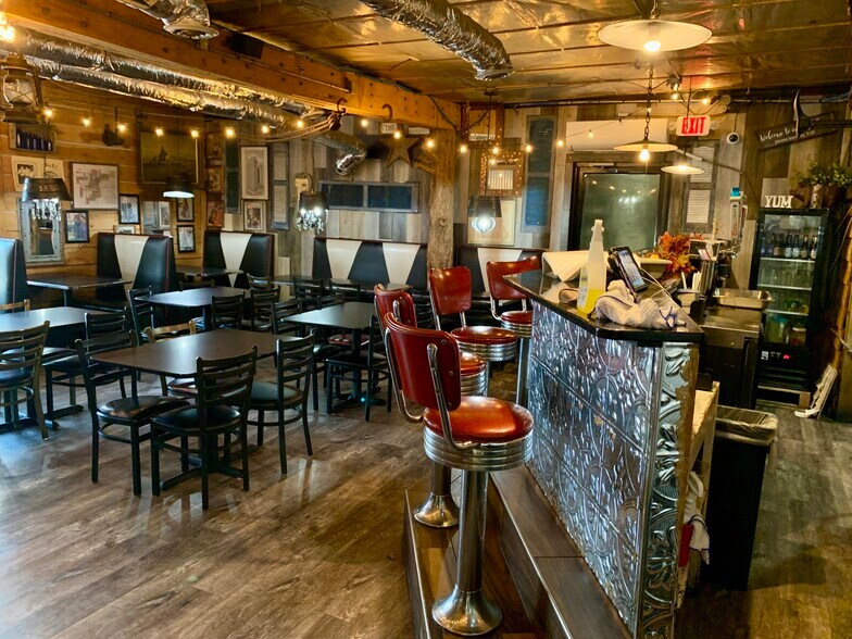 More Photos Of 1220 E 15th St, Joplin Specialty For Sale