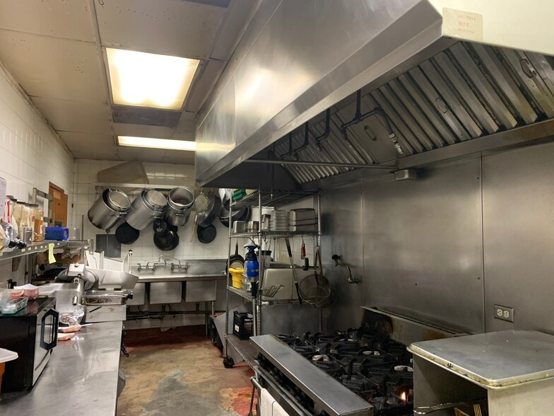 More Photos Of 28 N B St, San Mateo Restaurant For Lease