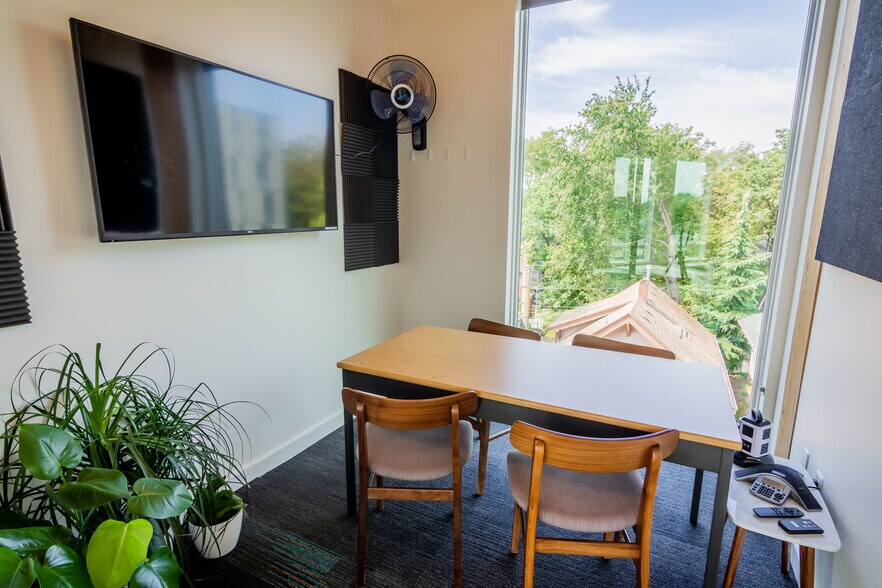 More Photos Of 3303 N Mississippi Ave, Portland Office For Lease