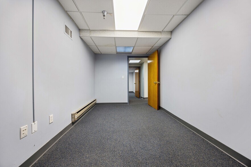 More Photos Of 200-12 44th Ave, Bayside Office For Lease