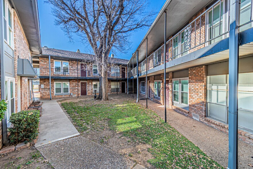 More Photos Of 4635 W Gore Blvd, Lawton Apartments For Sale
