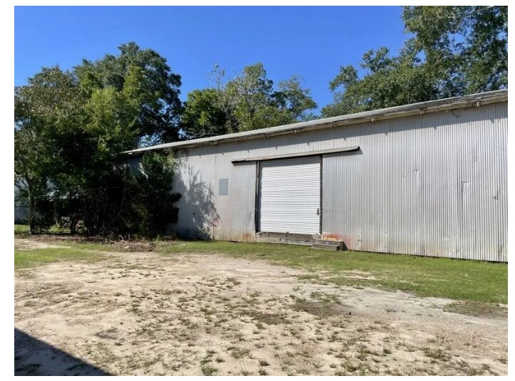 More Photos Of 1005 Sioux St, Dothan Warehouse For Sale