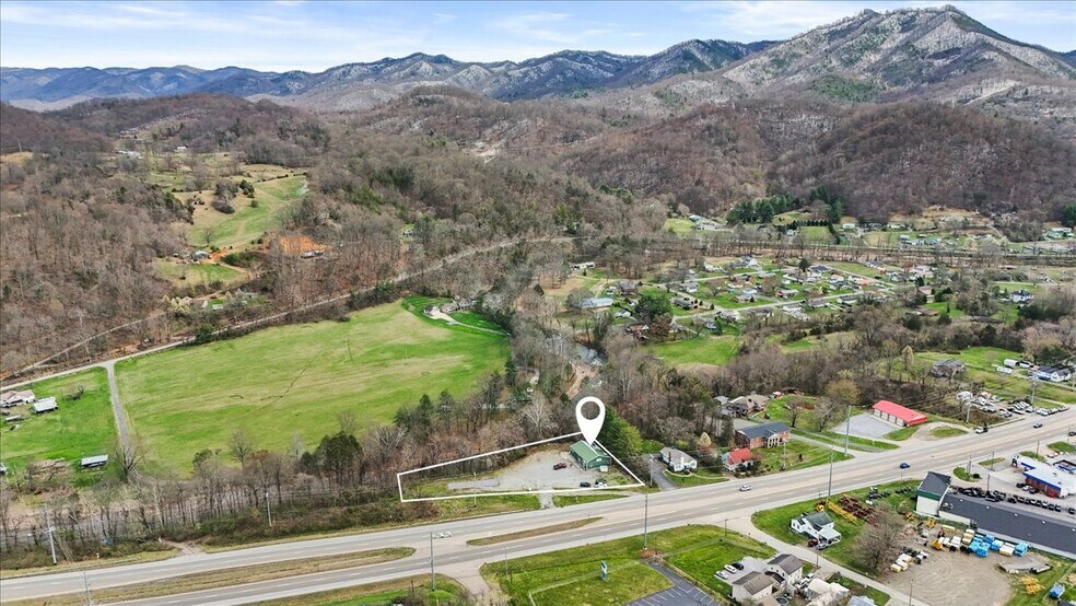 More Photos Of 3861 Highway 19 E, Elizabethton Office For Sale