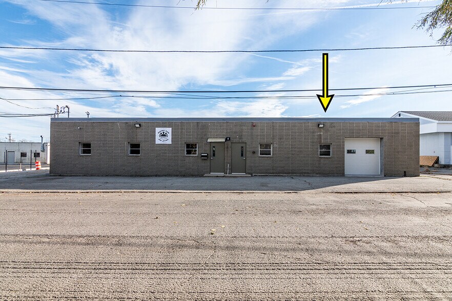 More Photos Of 8-14 Dyerville Ave, Johnston Warehouse For Lease