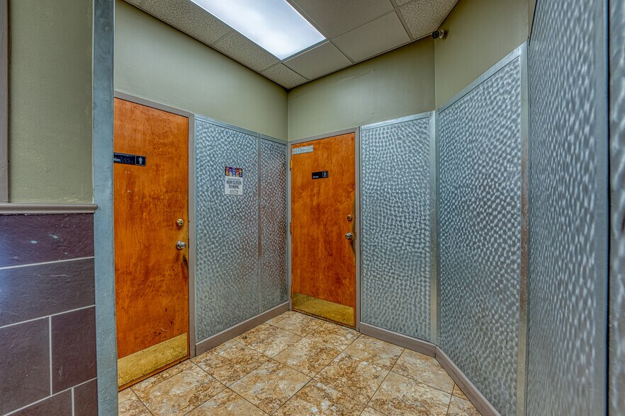 More Photos Of 45 Hanover St, Lebanon Restaurant For Lease