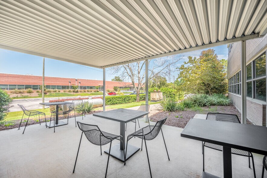 More Photos Of 4340 Corporate Rd, North Charleston Office For Lease
