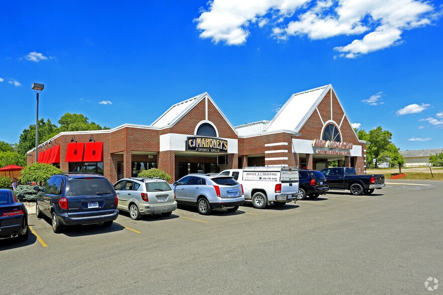 More Photos Of 3230-3350 Rochester Rd, Rochester Hills Unknown For Lease