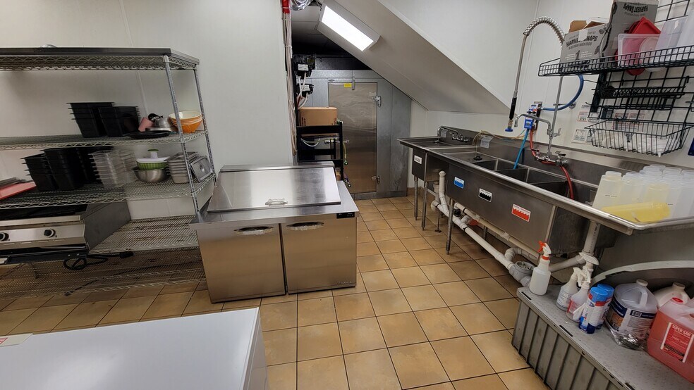 More Photos Of 10 Park Pl S, Atlanta Office For Sale