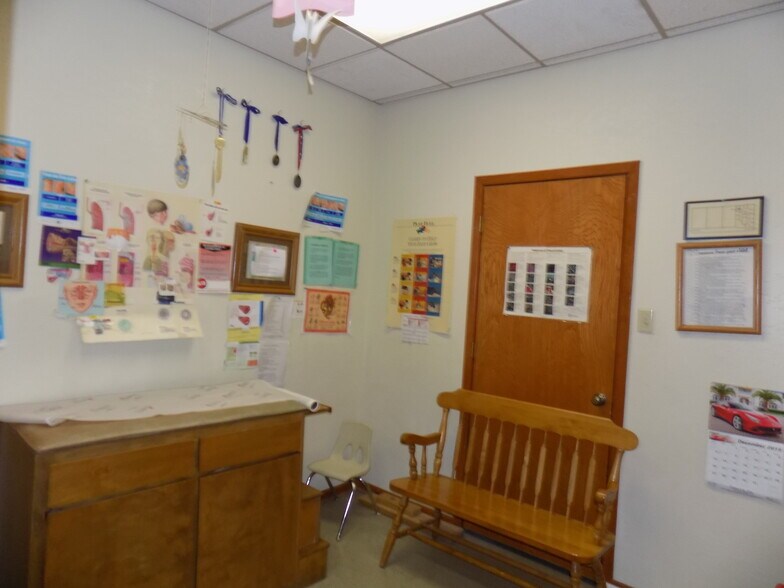 More Photos Of 315 S Cockrell Hill Rd, Duncanville Medical For Lease