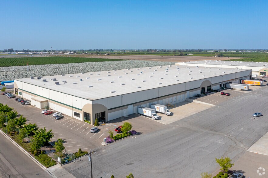 Primary Photo Of 4485 S Minnewawa Ave, Fresno Warehouse For Lease