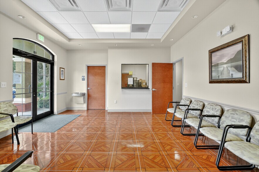 More Photos Of 1580 Santa Barbara Blvd, The Villages Medical For Lease