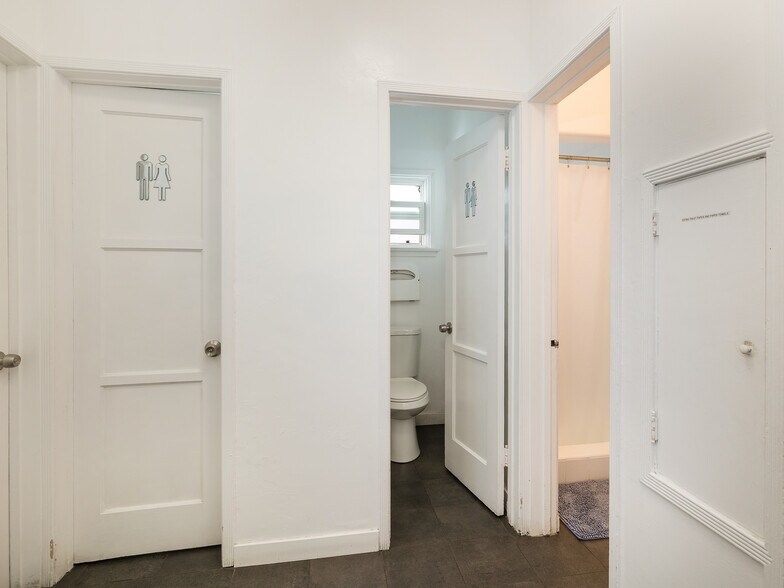 More Photos Of 221 Concord St, El Segundo Apartments For Sale