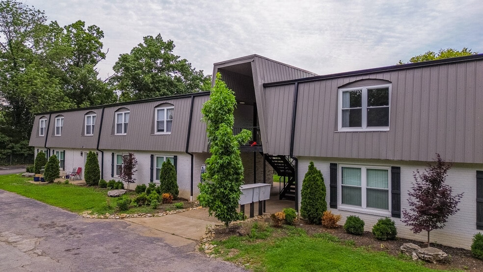 More Photos Of 117 Cedarwood Dr, Lebanon Apartments For Sale